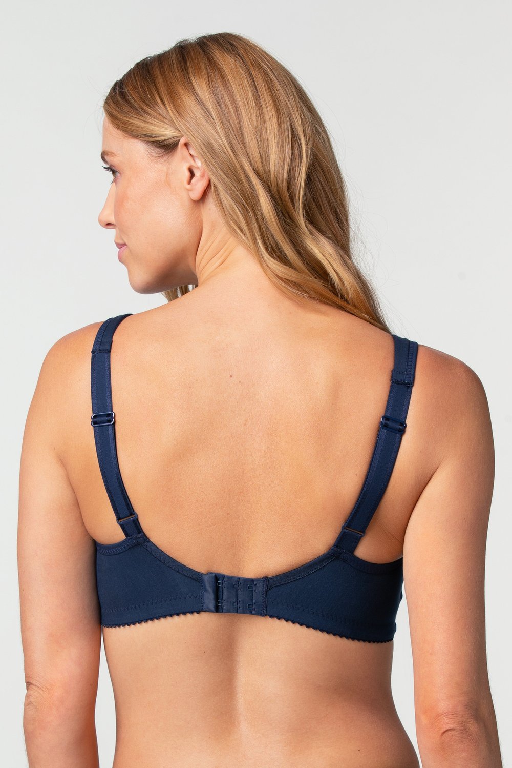 Broderie Anglaise bra