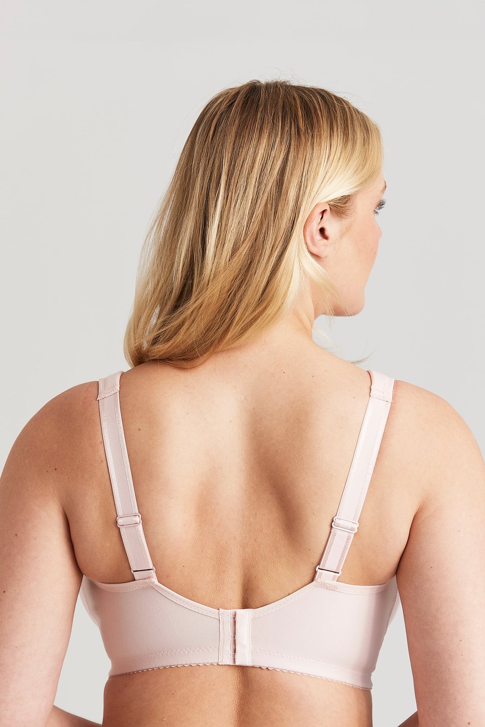 Broderie Anglaise bra