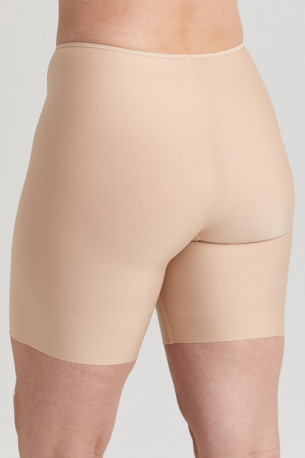 Cool Sensation panty with long legs