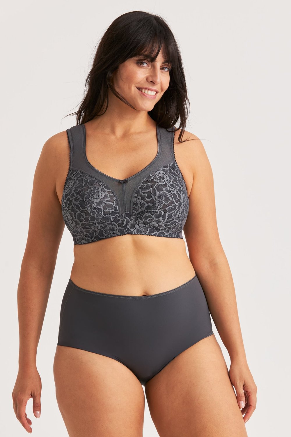 Queen bra