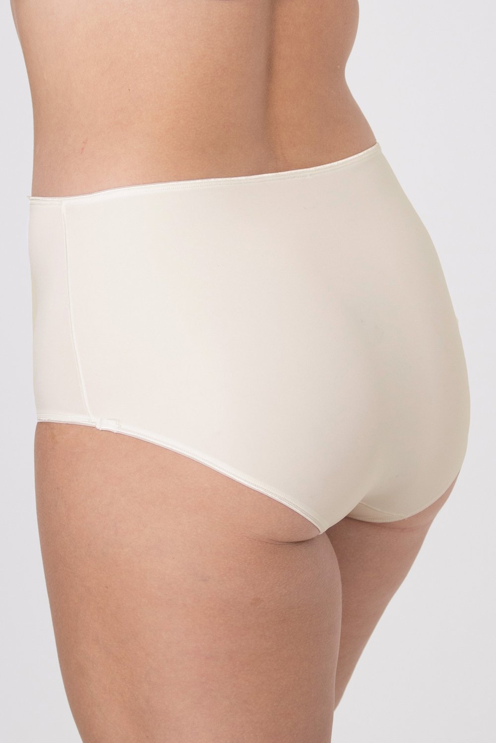 4-pack Recycled Comfort maxi panty champagne