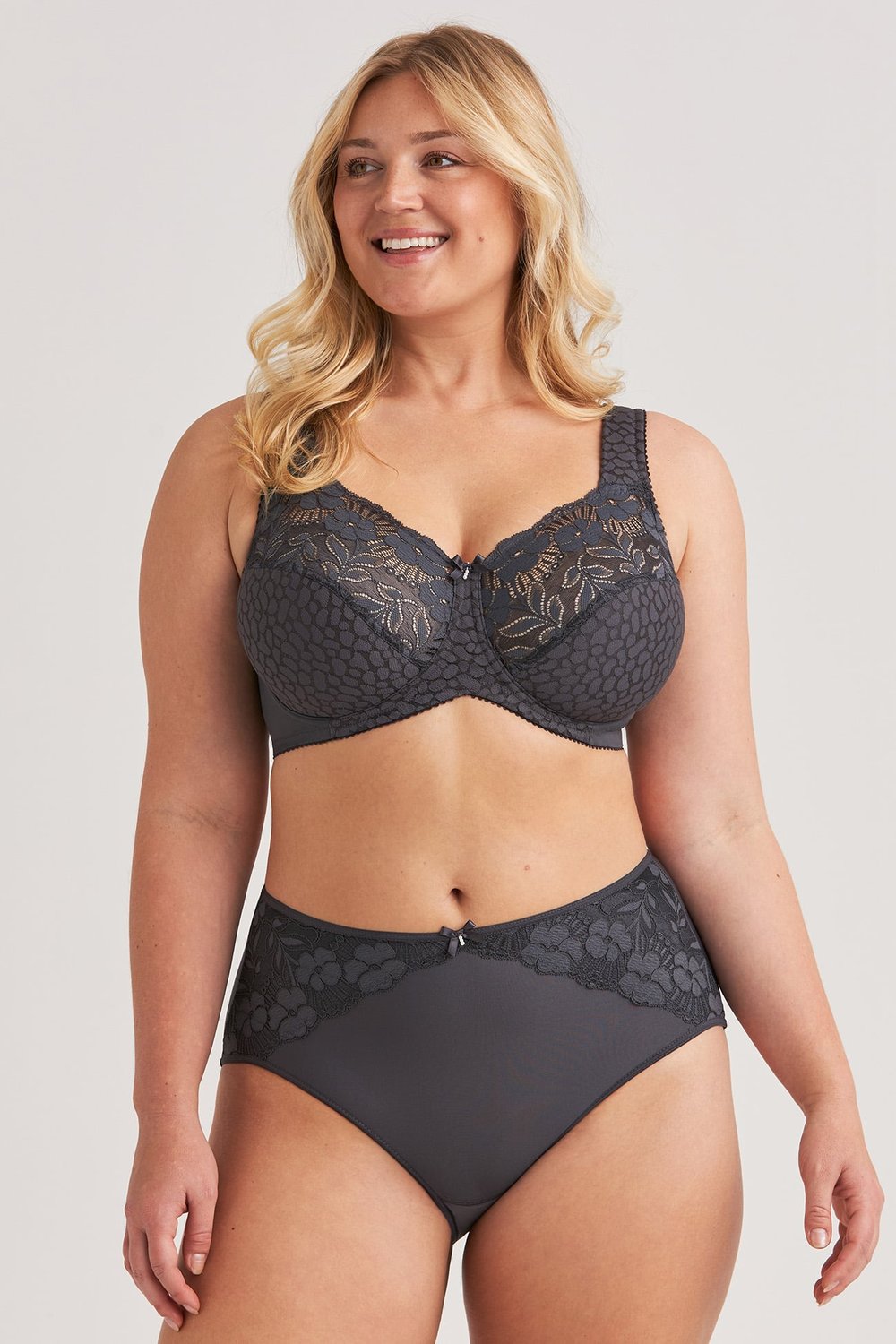 Jacquard & Lace Minimizer bra