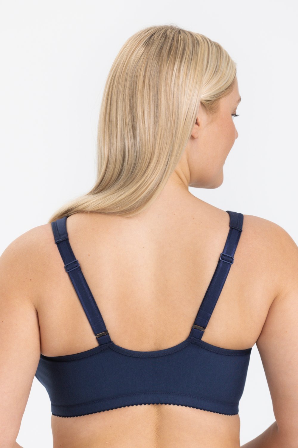 Broderie Anglaise front-closure bra