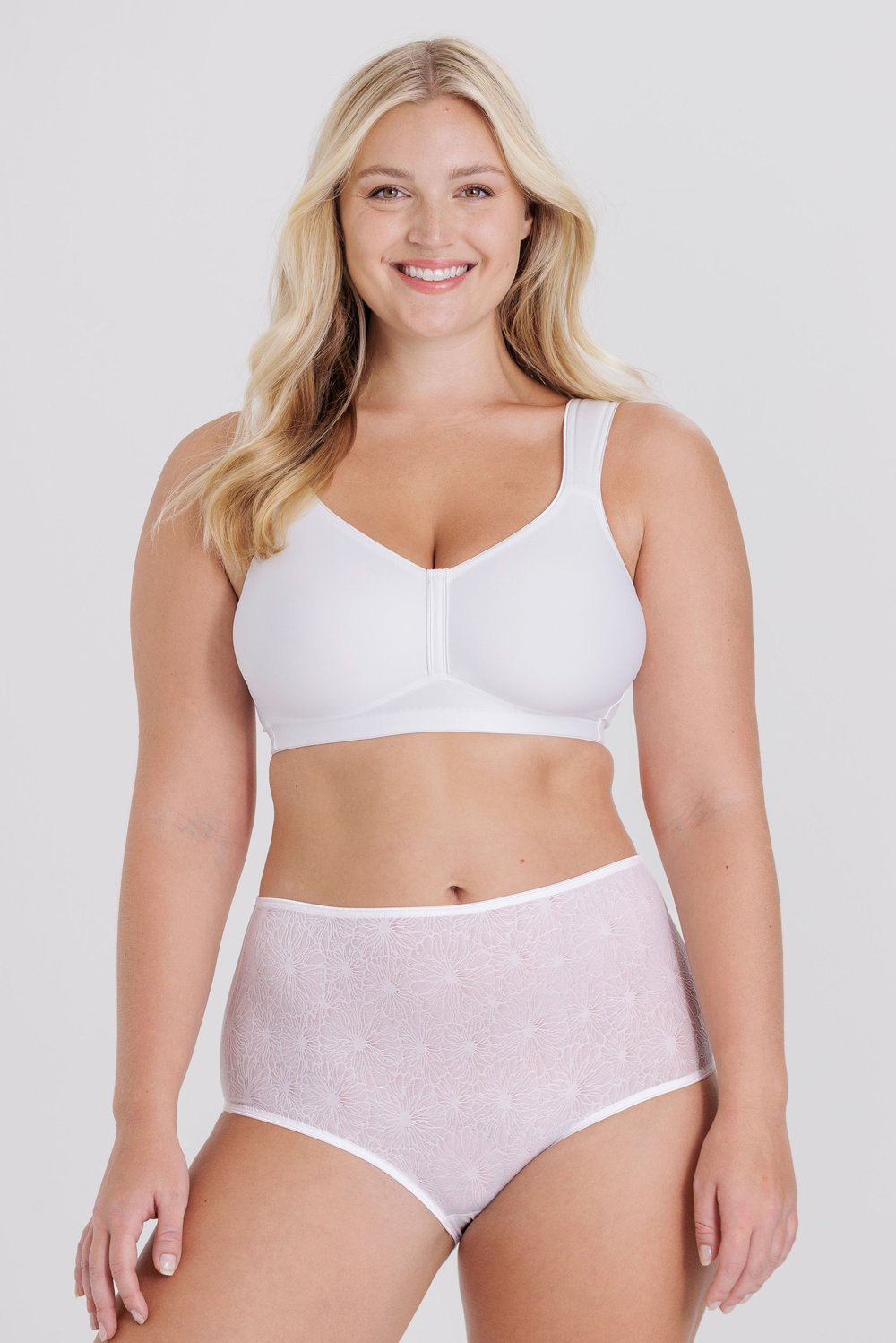 Invisible Lace maxi briefs