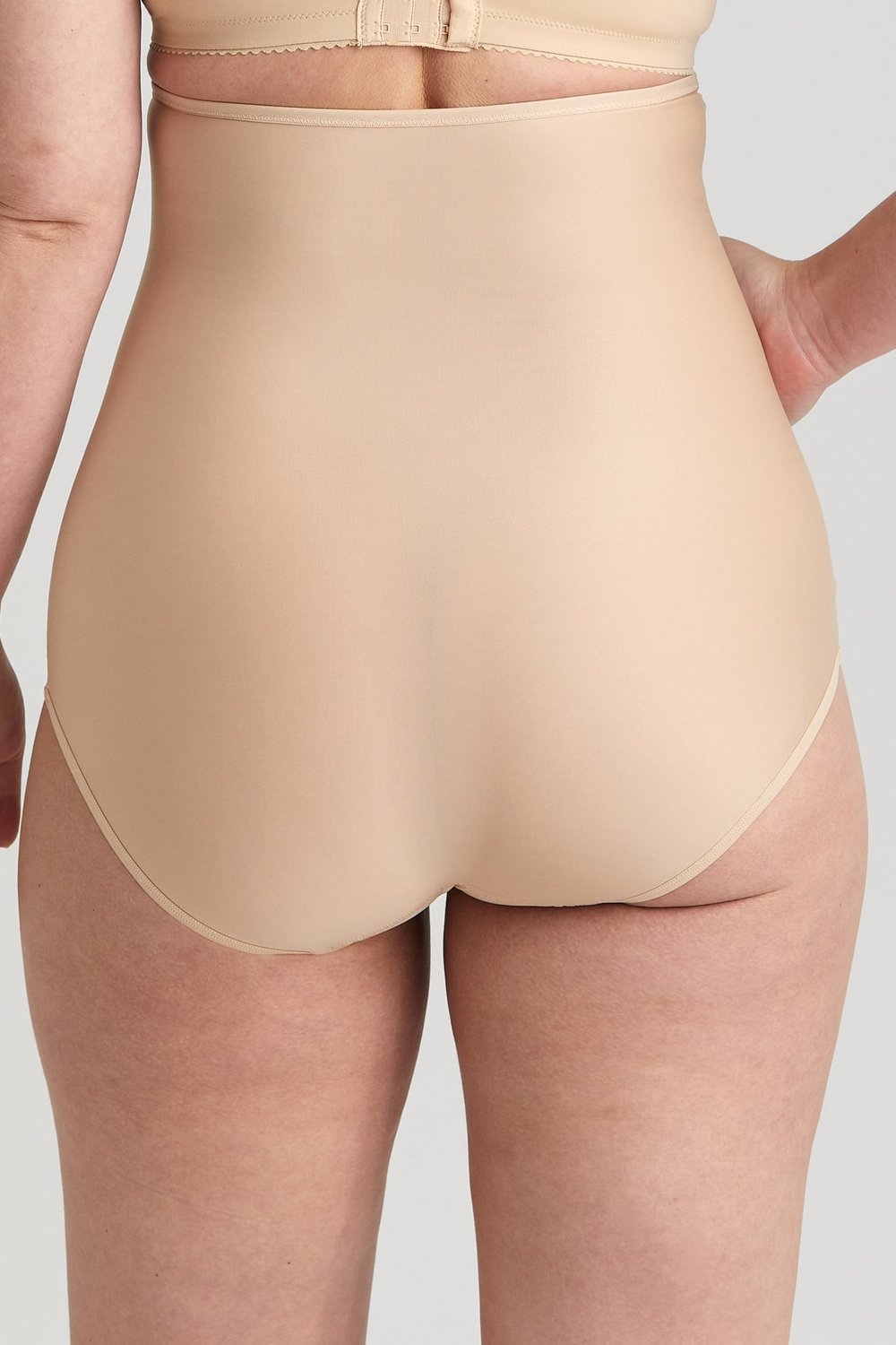 Cool Sensation light shaping panty