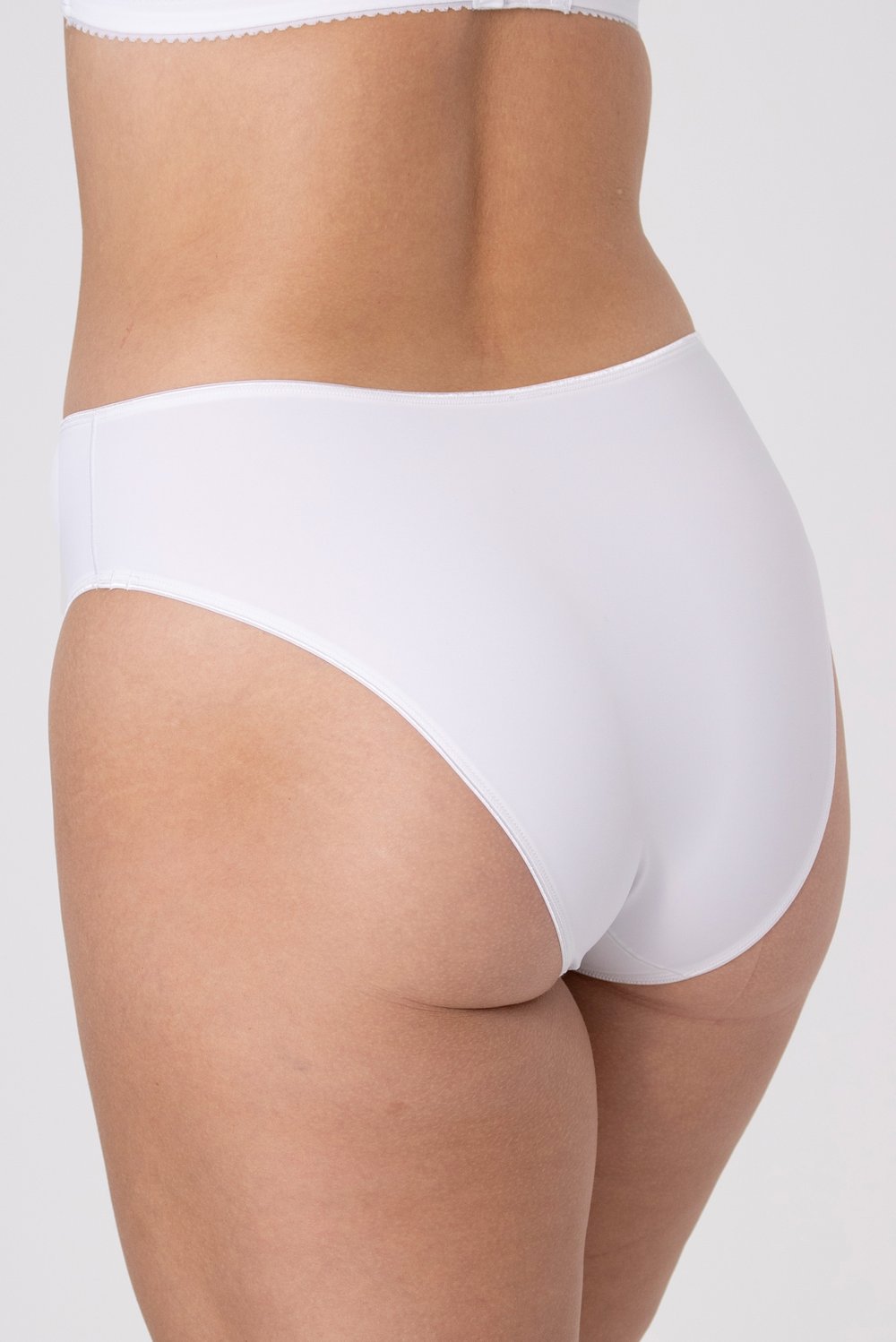 4-pack Recycled Comfort brazilian panty white