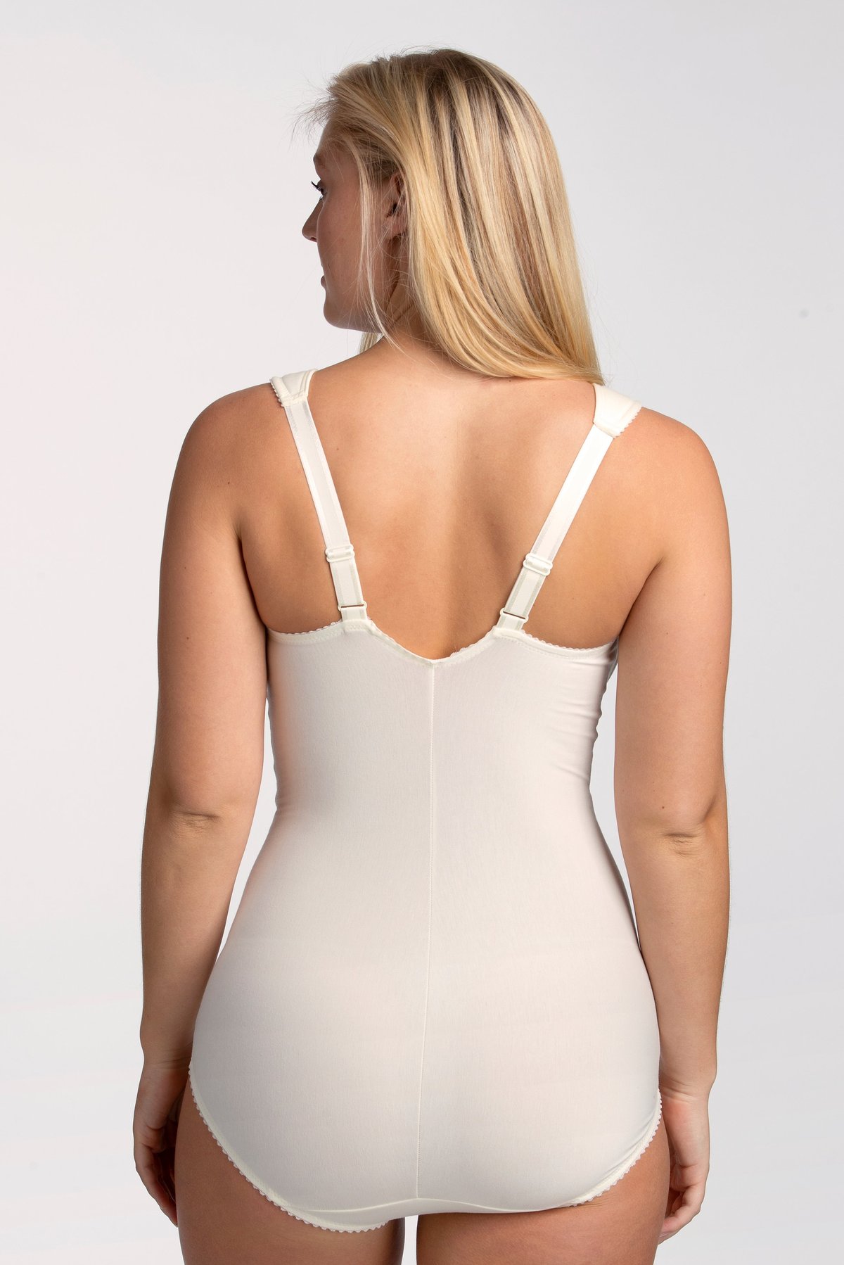 Lovely Lace formende body