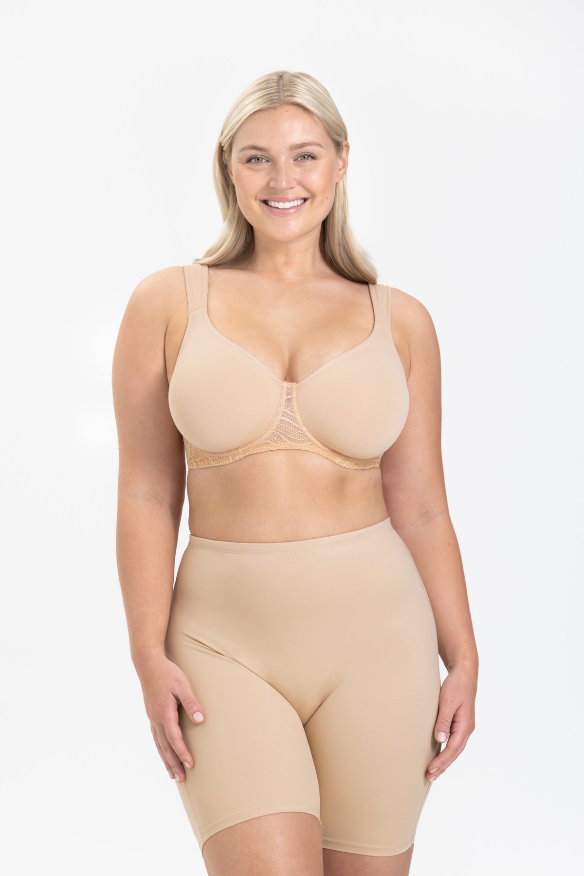 Smart Shape panty with long legs