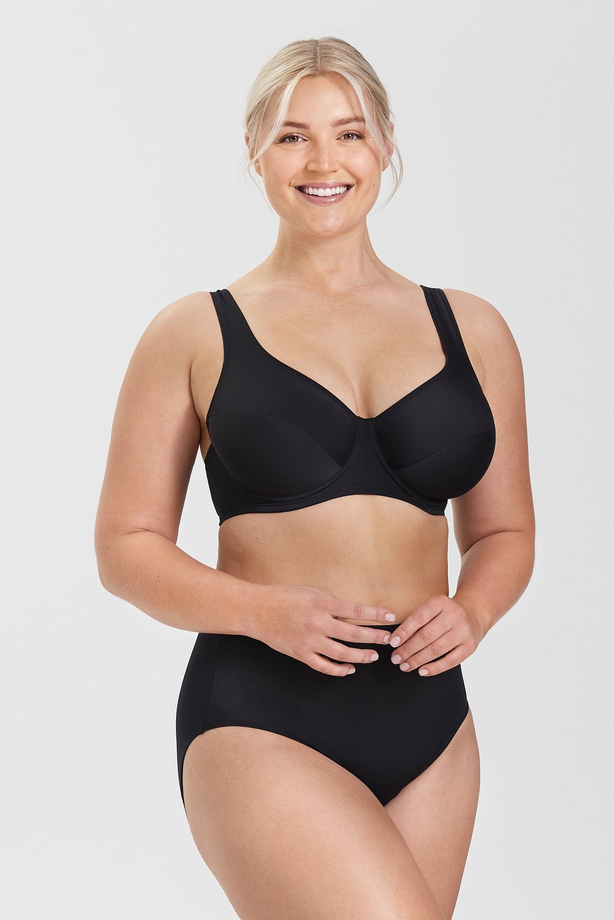 Biarritz bikinirintaliivit