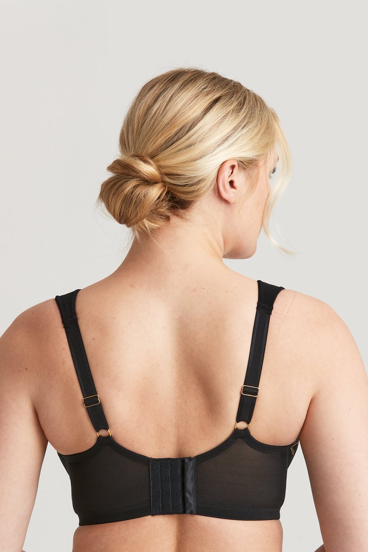 Embroidered Dreams bra