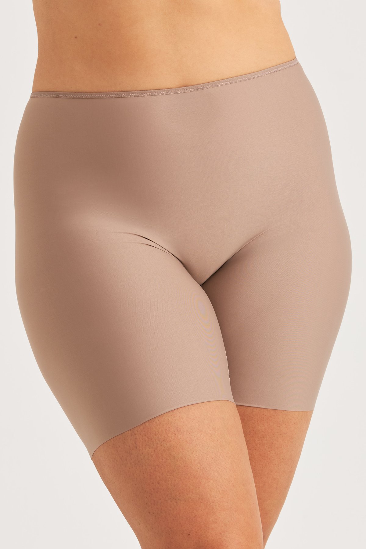Cool Sensation panty with long legs