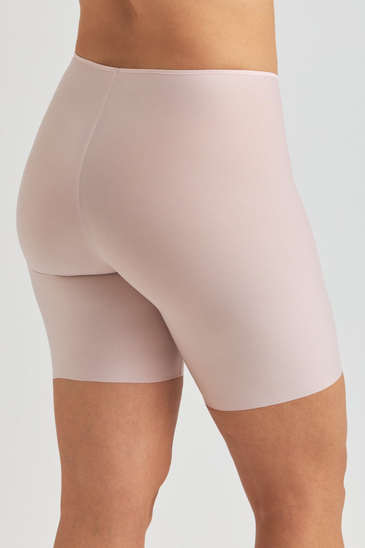 Cool Sensation panty with long legs