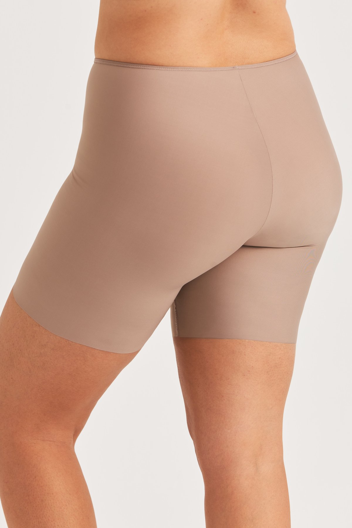 Cool Sensation panty with long legs