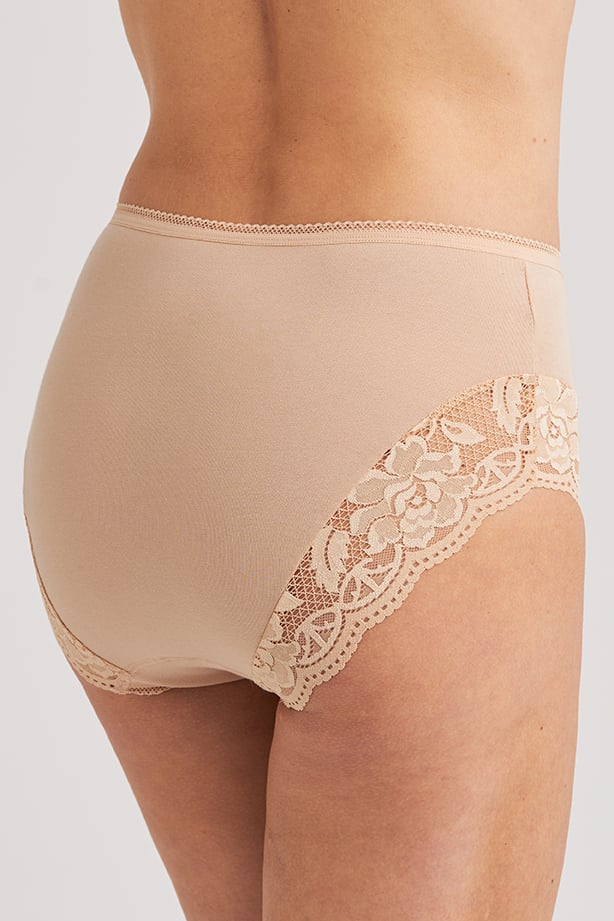 Basic maxitrosa med spets