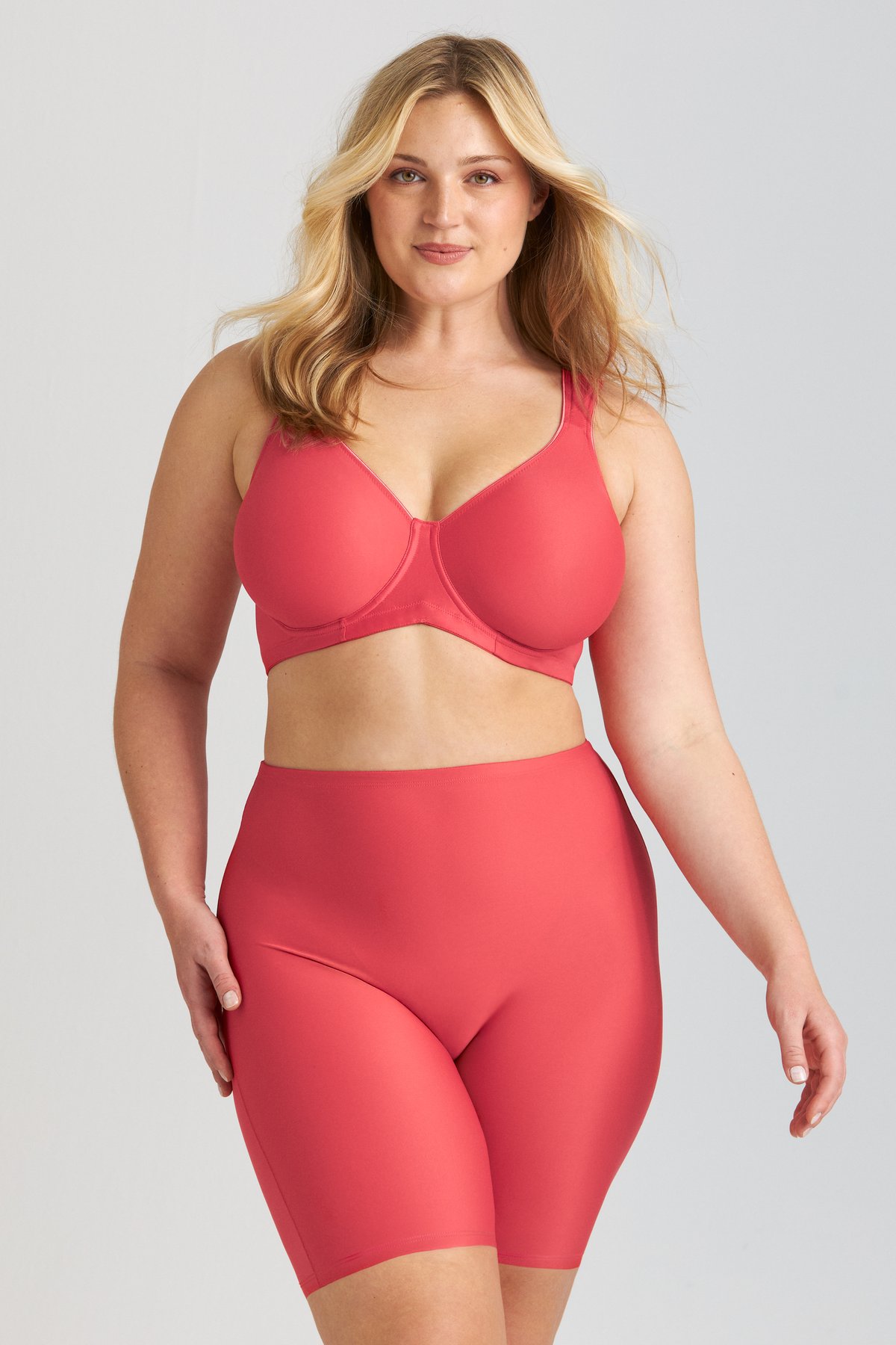 Cool Sensation panty with long legs & hem seam - Front-Lined