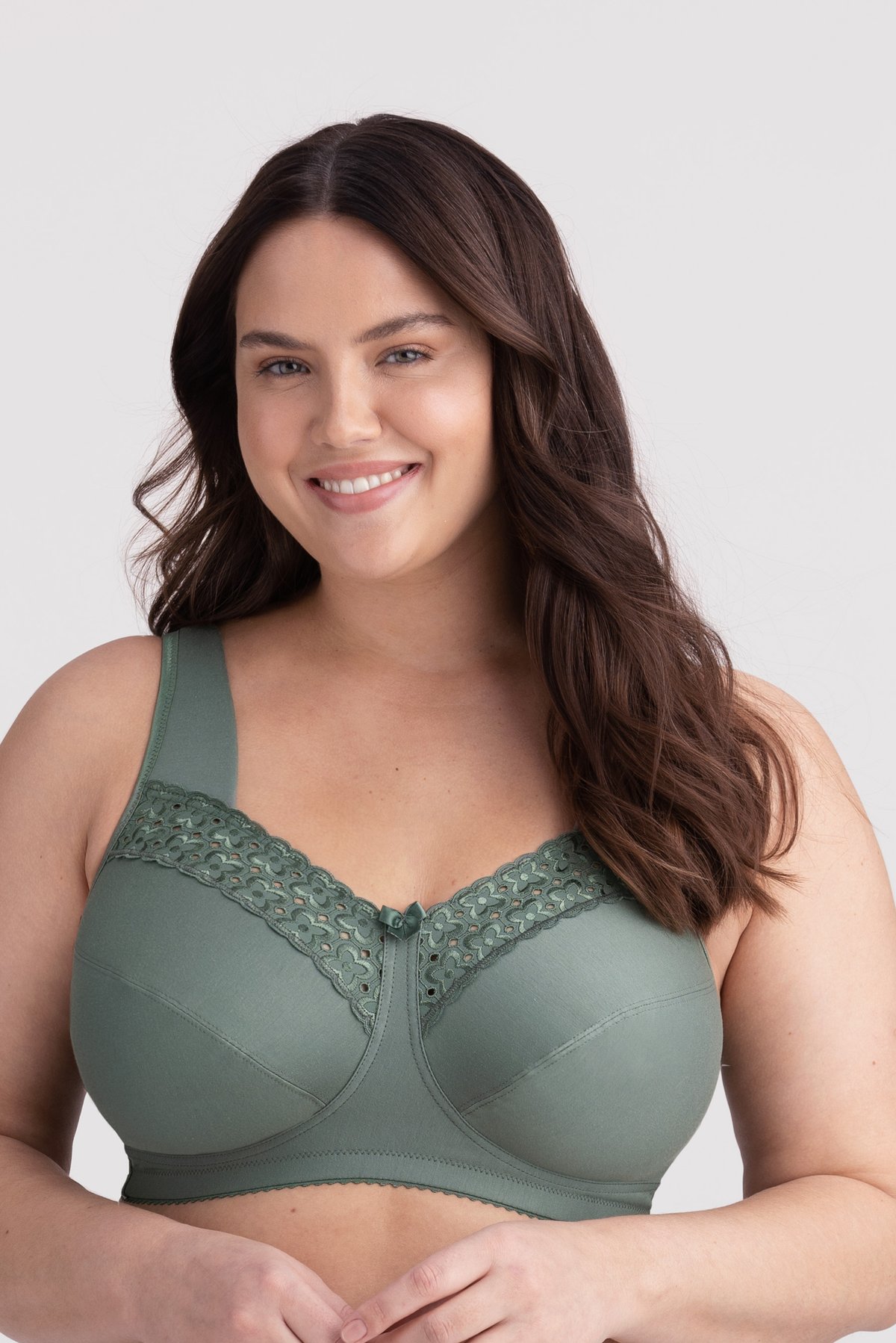 Broderie Anglaise bra