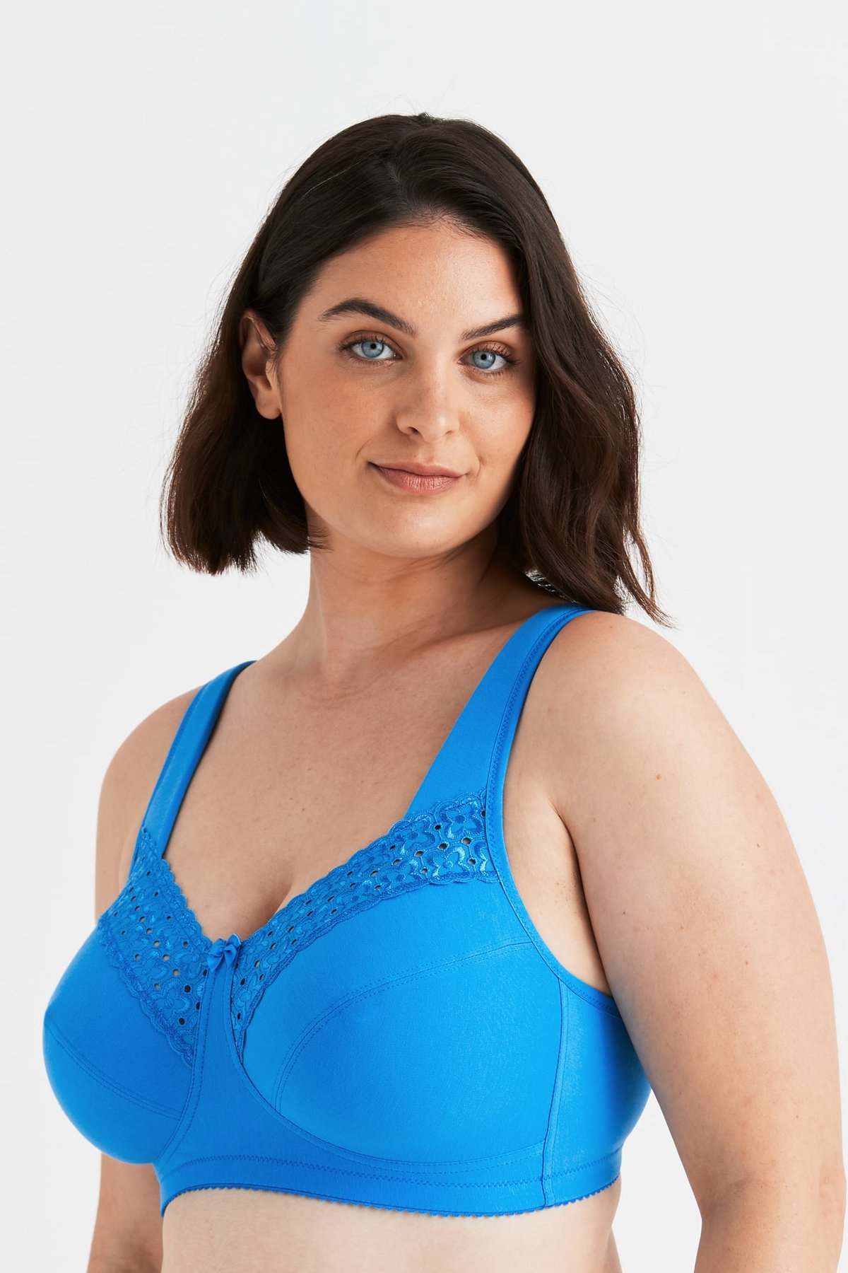 Broderie Anglaise bra