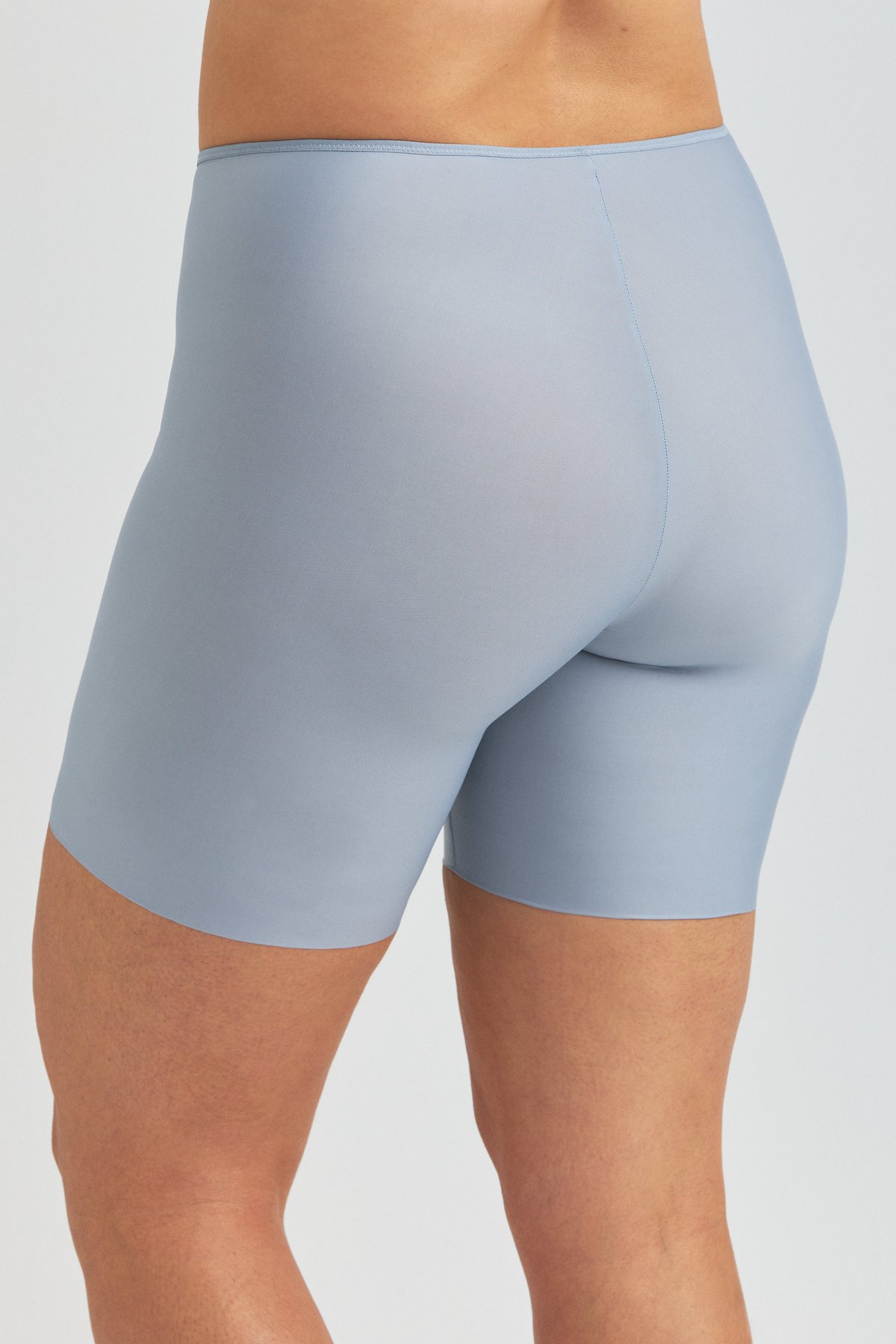 Cool Sensation panty with long legs