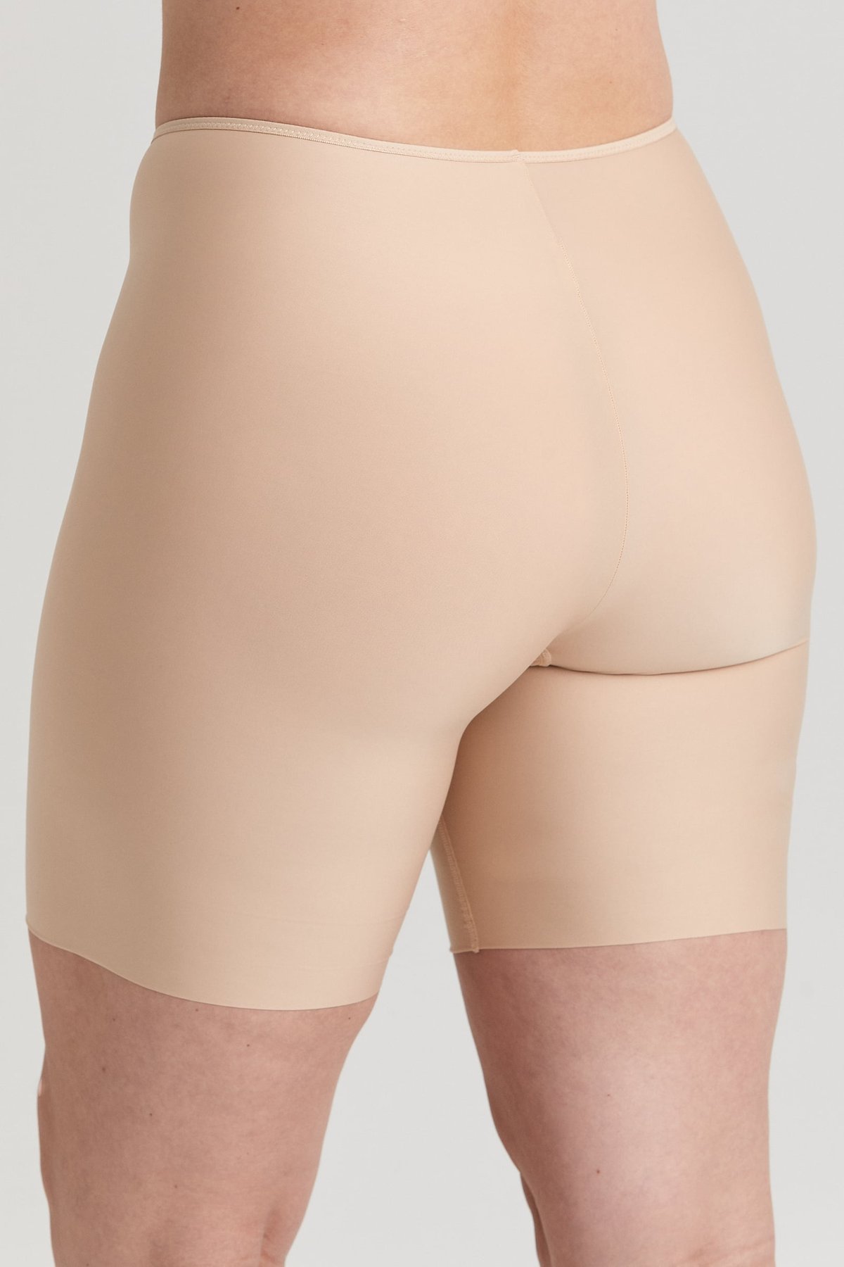 Cool Sensation panty with long legs