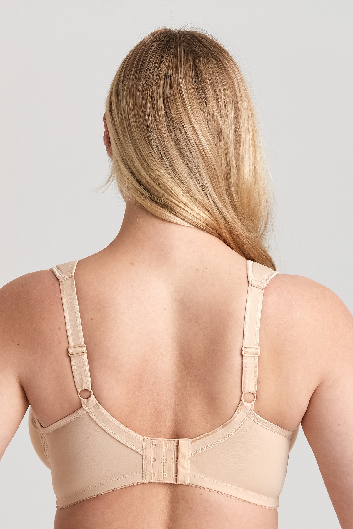 Smooth Lacy T-shirt bra