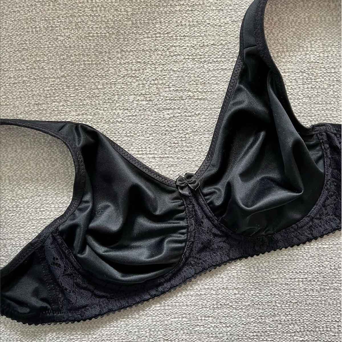Smooth lacy black