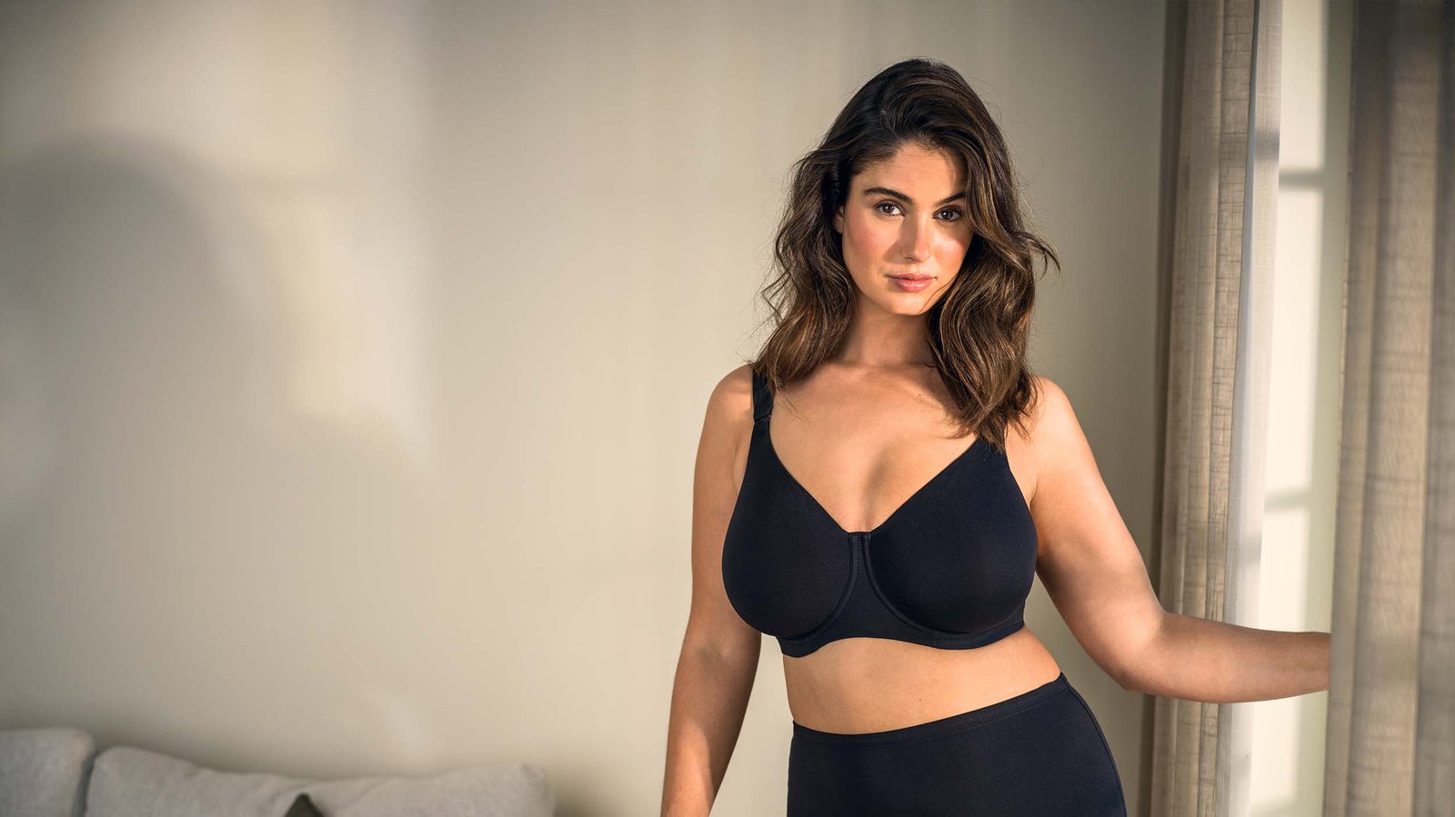 Organic cotton t-shirt bra black